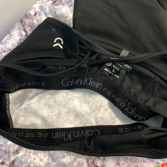 Calvin Klein- exercise top -ac - Picture 6 of 7